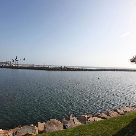 Oceanside Marina Suites - A Waterfront Hotel Exterior foto